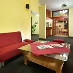 Hotel Henrietta 3*