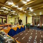 Henrietta Hotel