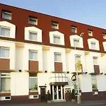 Henrietta Hotel