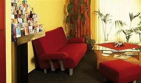 Henrietta Otel 3*
