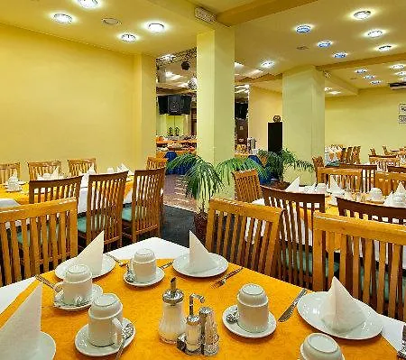 Henrietta 3* Прага