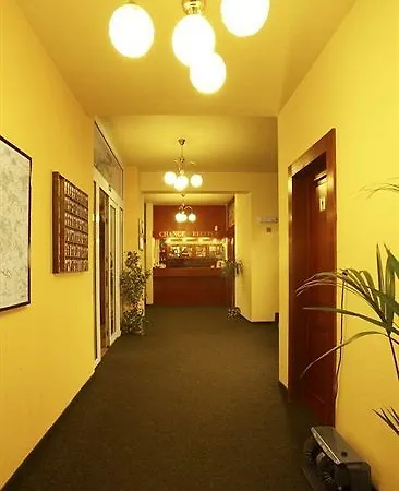 Szálloda Henrietta 3*