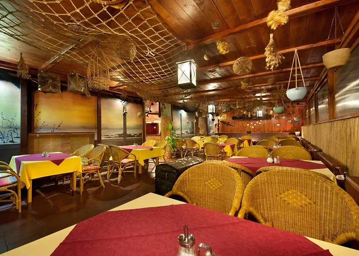 Henrietta Hotel 3*