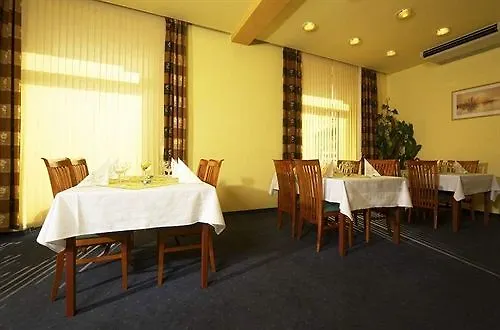 Henrietta Hotel Prague